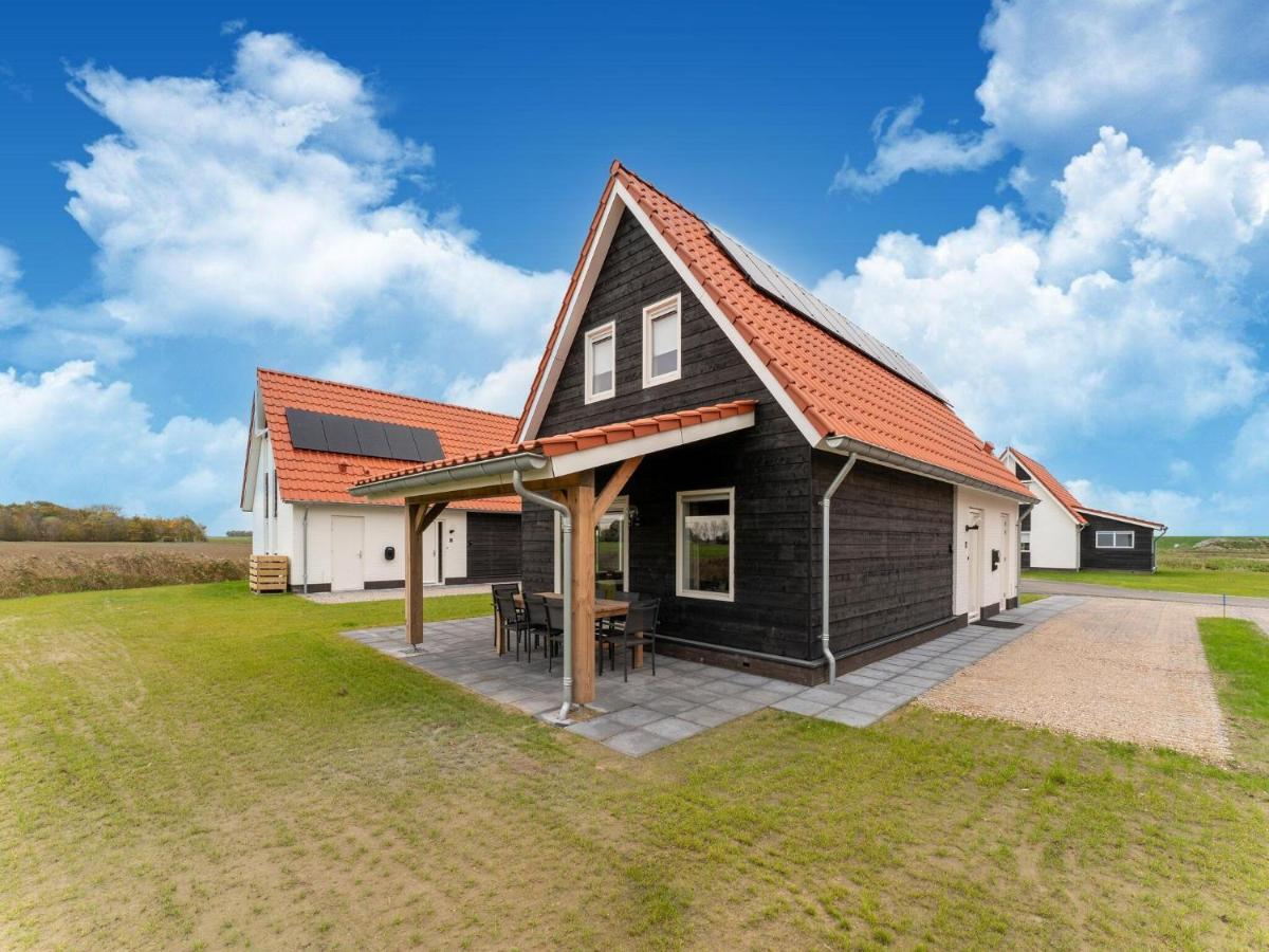 Holiday Home In Scherpenisse With Bubble Bath Exteriör bild